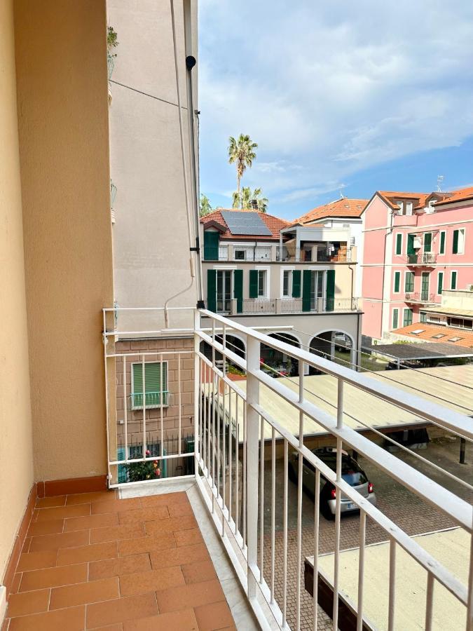 Hostdomus - Casa Corallo Alassio Zewnętrze zdjęcie